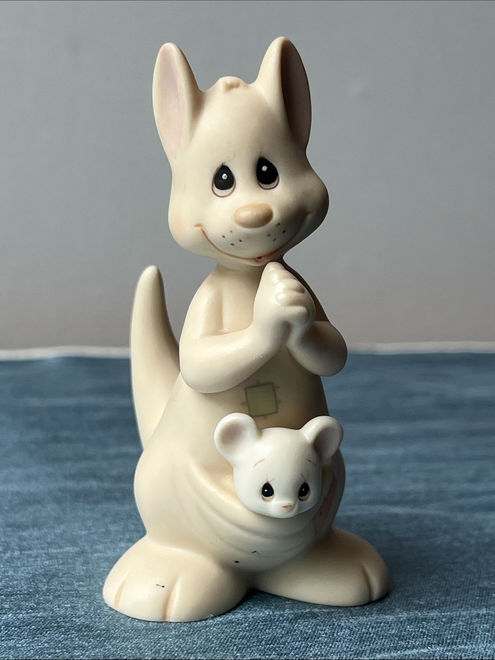 Precious Moments 1988 Kangaroo & Joey "Hello World" Porcelain Figurine #521175
